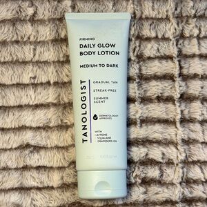 Tanologist Daily Glow Body Lotion — Med to Dark